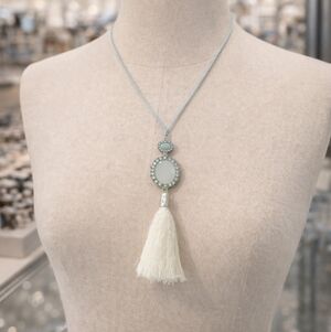 Women's tassel necklace